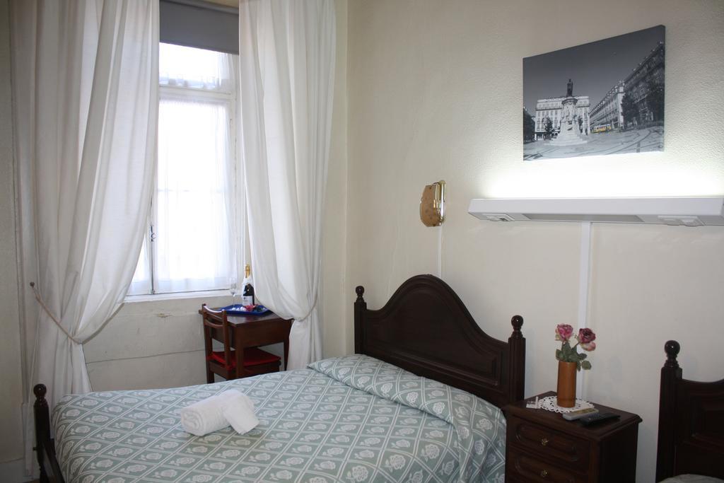Hotel Pensao Residencial Estrela Do Mondego Lissabon Zimmer foto